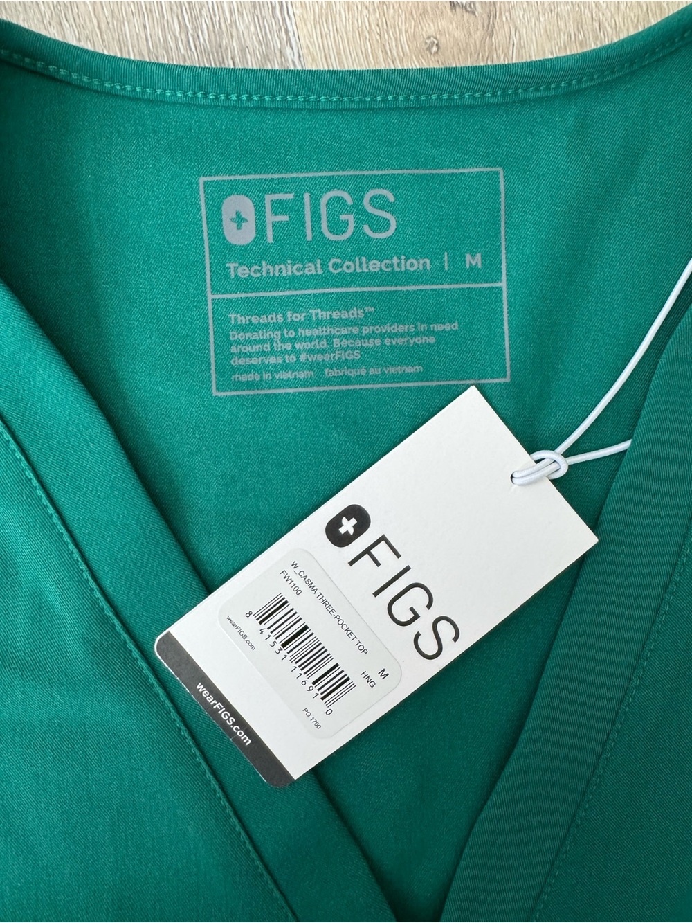 FIGS V-Neck Scrub Top in Emerald Green - Picture 2 of 3